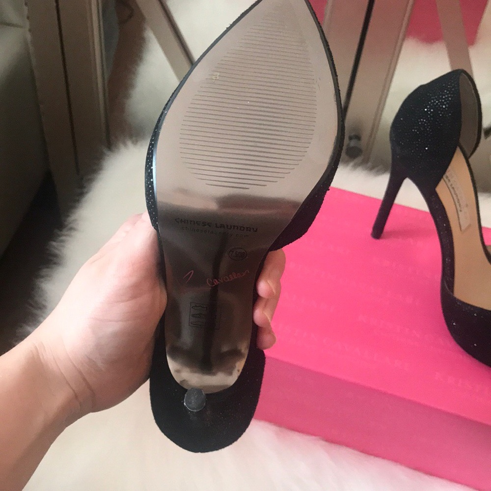Black heels - Picture 2 of 3